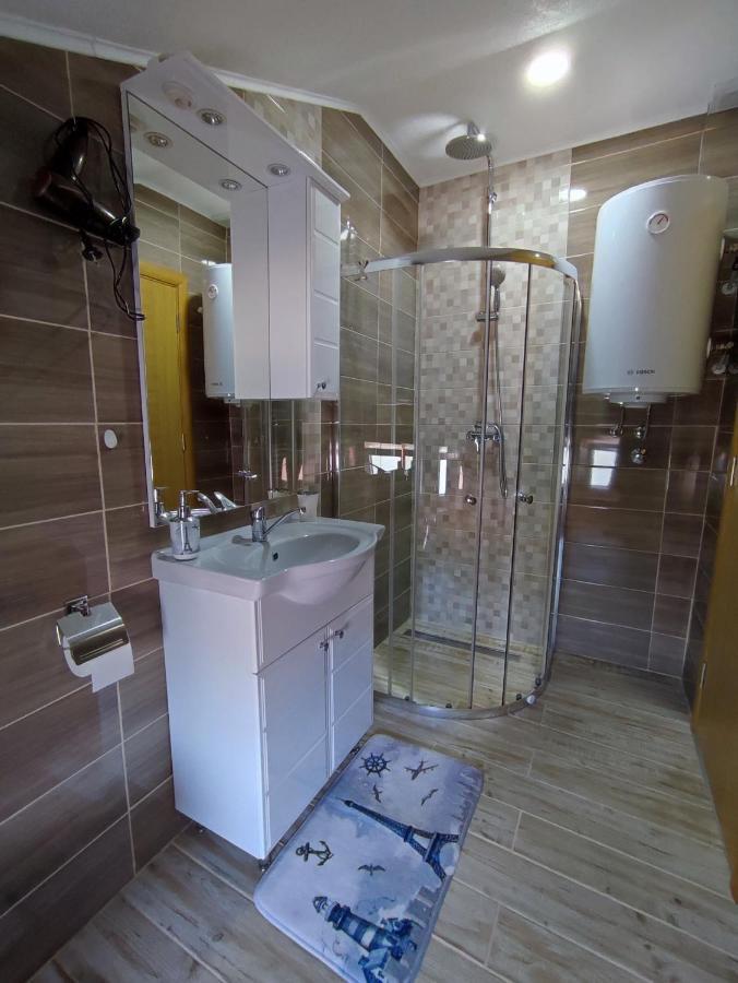 Apartman Toni Gracac  Exterior photo