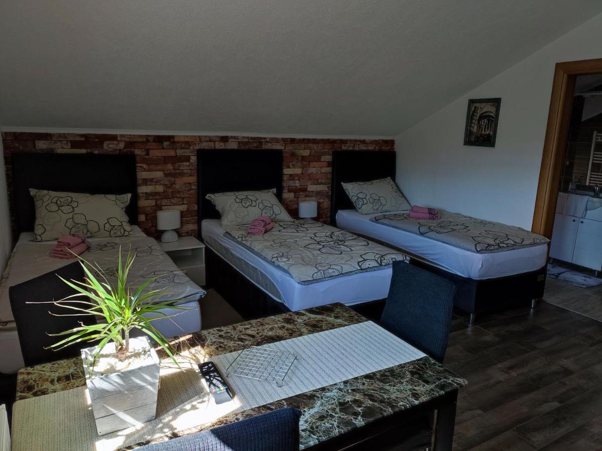 Apartman Toni Gracac  Exterior photo