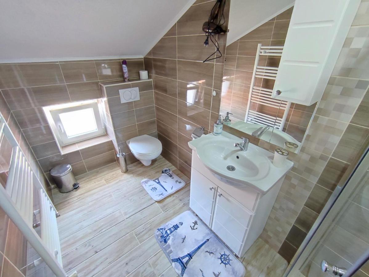 Apartman Toni Gracac  Exterior photo
