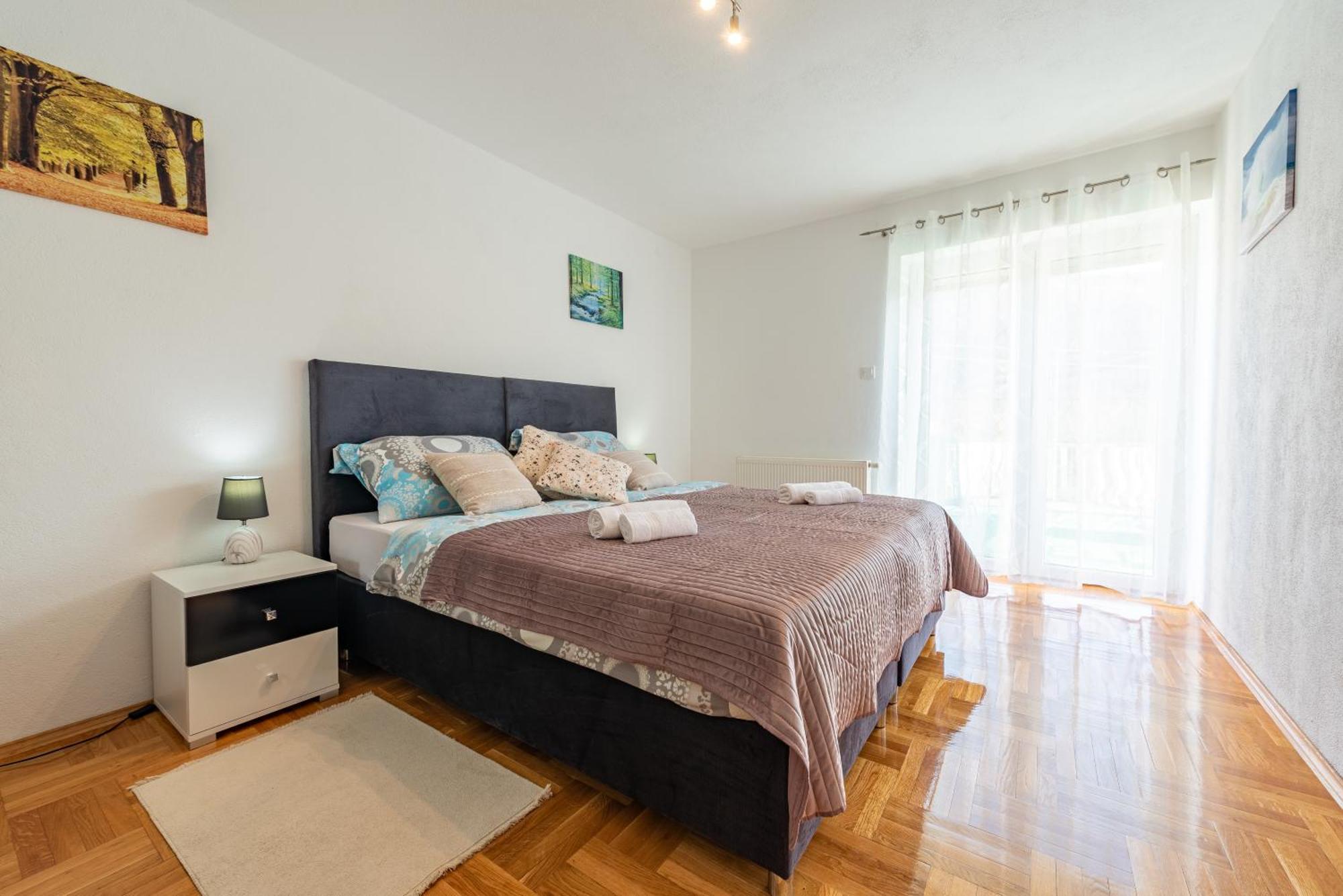 Apartman Toni Gracac  Exterior photo