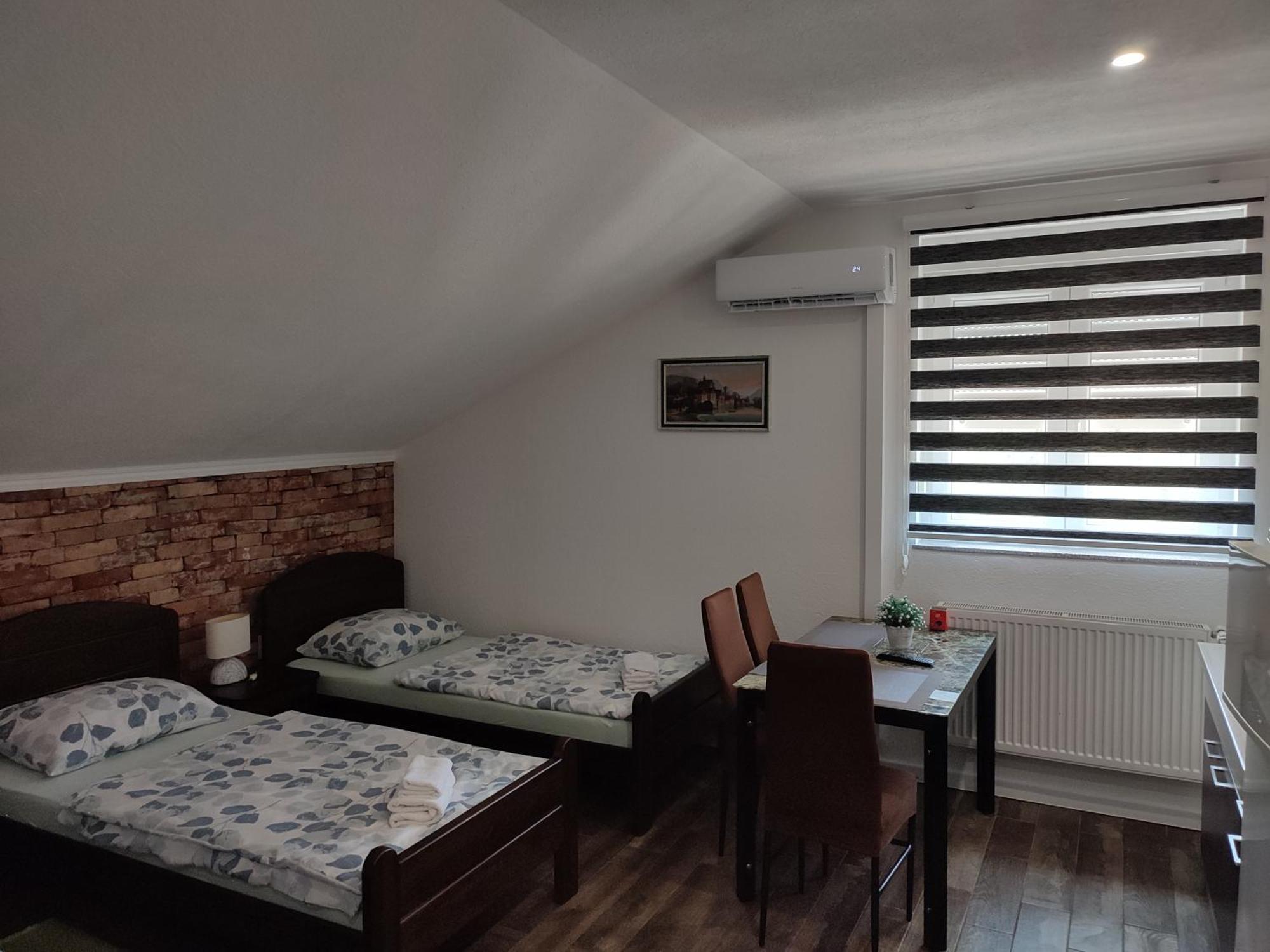 Apartman Toni Gracac  Exterior photo
